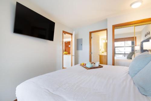 Two-Bedroom Apartment with Balcony