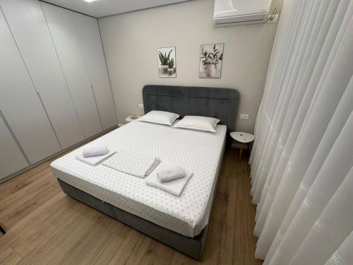 Cozy 2 Bedroom Tirana Getaway, Tirana (foto 4)