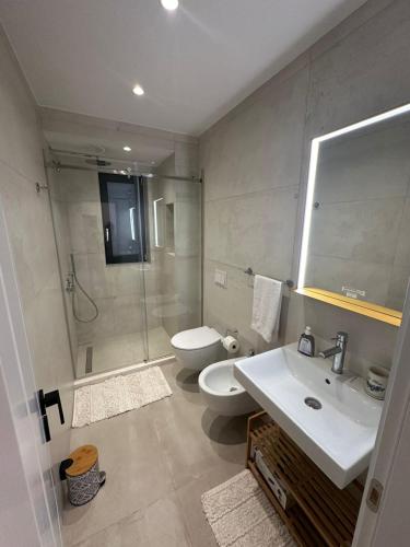 Cozy 2 Bedroom Tirana Getaway, Tirana (foto 6)