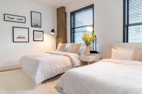 Stylish loft 2 queens & 2 sofas, Los Angeles