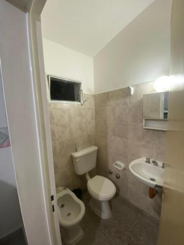 4-Bed Mixed Dormitory Room image 1
