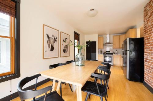 Cozy Scandinavian Loft - Espresso & Boutiques near คฤหาสน์พิทท็อค