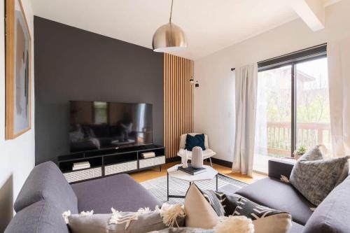 Cozy Scandinavian Loft - Espresso & Boutiques near คฤหาสน์พิทท็อค