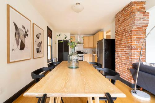 Cozy Scandinavian Loft - Espresso & Boutiques near คฤหาสน์พิทท็อค