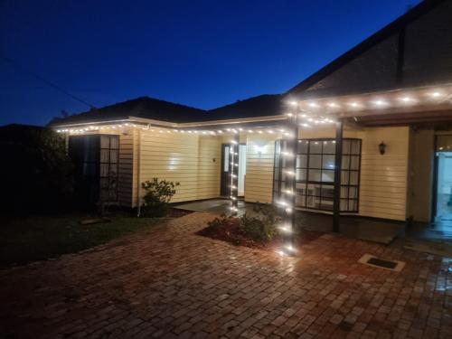 Two separate rooms at 34 Clarevale - Melbourne