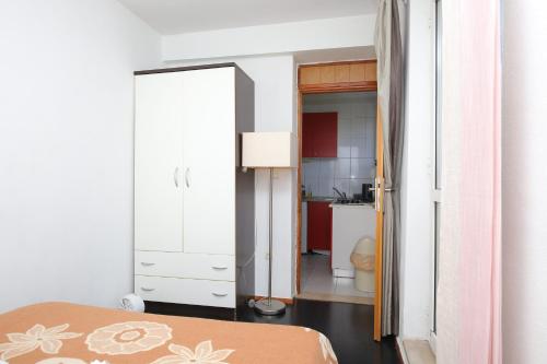 Two-Bedroom Apartment with Balcony and Sea View image 10