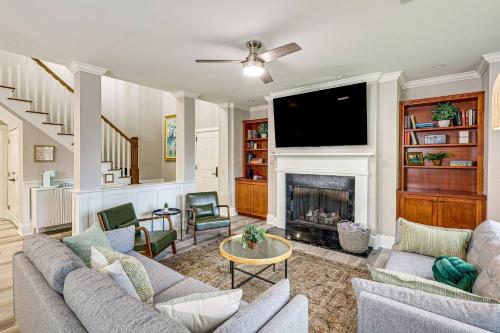 Közös társalgó / TV, Lake Oconee Condo in Greensboro