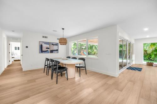 Spacious, Elegant 5 Bed, Best Pool, All New, Close to Beach and Atlantic Ave, Delray Beach (fotografie 4)