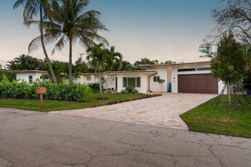 Spacious, Elegant 5 Bed, Best Pool, All New, Close to Beach and Atlantic Ave, Delray Beach (fotografie 2)