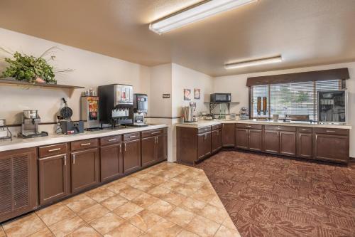Colstrip Inn & Suites