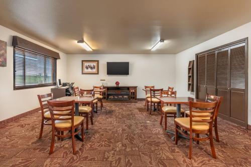 Colstrip Inn & Suites