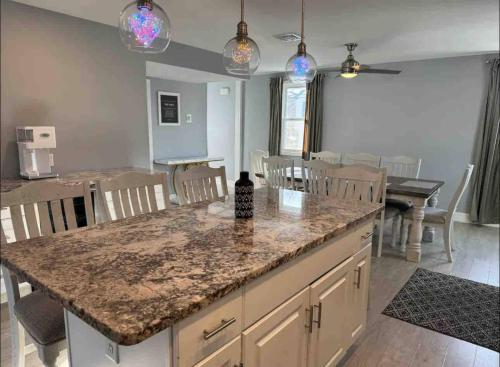 Facilities, Jersey Shore Beach House close to NYC Ferry + Bus in Middletown (NJ)