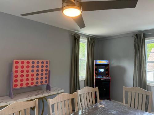 Facilities, Jersey Shore Beach House close to NYC Ferry + Bus in Middletown (NJ)