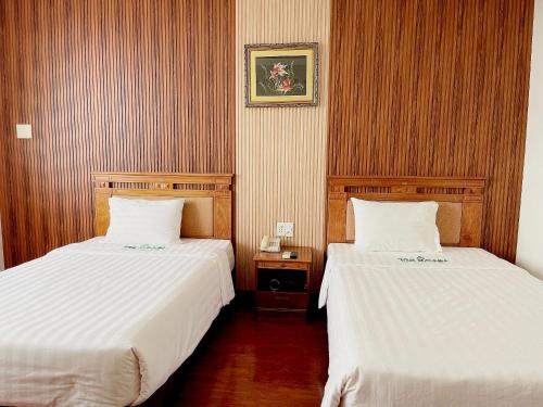 Deluxe Double or Twin Room image 4