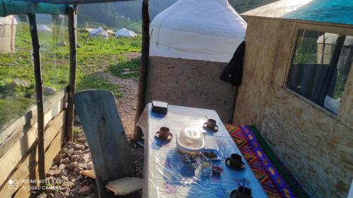 Apkārtne, Ernis Yurt Camp in Teploklyuchenka