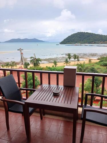 The Beach Condo, Koh Chang
