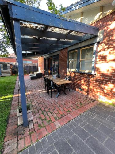 Facilities, Spacious Private Rooms in Mckinnon 3 min to Train Station, Cafes and close to Monash Uni in Caulfield