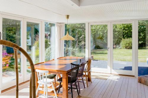 ทัศนียภาพภายนอกโรงแรม, Family Time Close To The Beach And Nature in ดรอนนิงเมิลเลอ