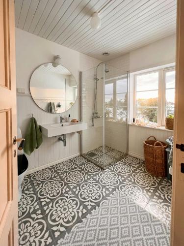 外部景觀, Historic Villa By The Sea In Solund in 哈爾德百克