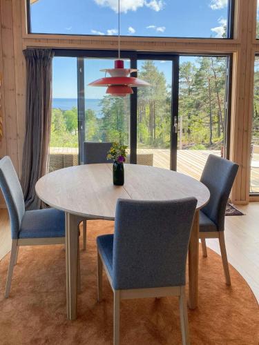 A szálláshely kívülről, Southern Cottage With Sea View And Terrace in Langesund