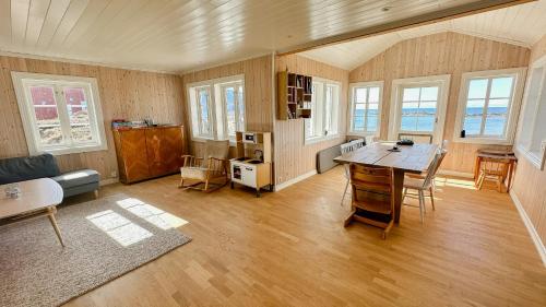 Viesnīcas āriene, Beautiful Cabin Embraced By Rich Wildlife in Gimsoy