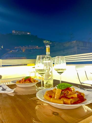 Terrazza Terzo Cardine, Neapol