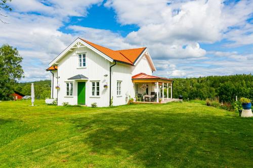 Exterior view, Old Mission House With Lake View Near Tocksfors in Tocksfors
