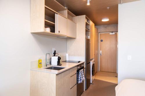 Petone Studio - Balcony Bath Tub Sleeps 2, Lower Hutt (foto 5)