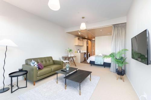 Petone Studio - Balcony Bath Tub Sleeps 2, Lower Hutt (foto 11)