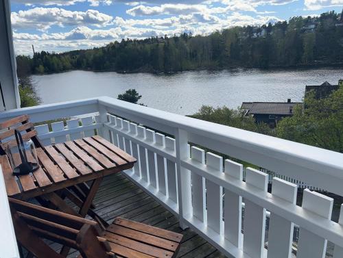 ระเบียง/ชานเรือน, Loft by Water Lake, central, 5 min from E6 in มอสส์