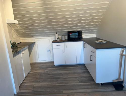 Loft by Water Lake, central, 5 min from E6 in มอสส์