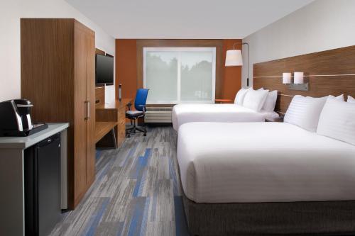 Holiday Inn Express & Suites by IHG Altoona, an IHG Hotel