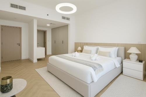 New Renovated Stylish 1 Br Dubai View 73 Floor, Dubai (foto 3)