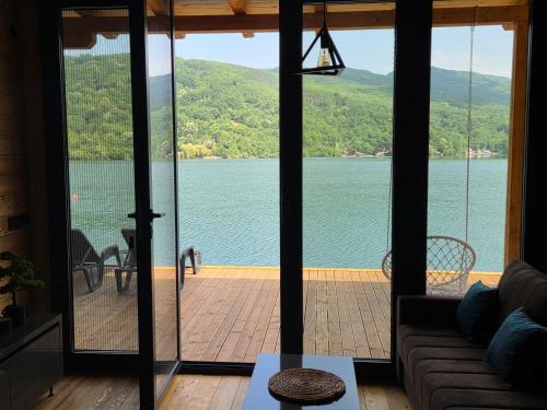 Villas Mlecika and Zvoncic- Jezero Lake Perucac
