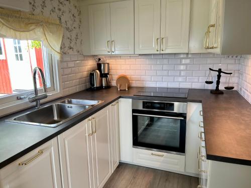 Konyha, Solvik Lakehouse & Outdoor Spa in Vreta Kloster