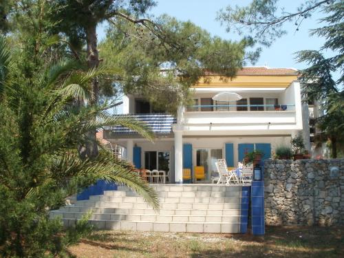  Villa A, Pension in Pirovac bei Banjevci