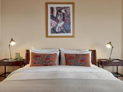 Egnatia Deluxe Guestroom with Private Balcony image 2