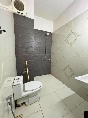 LUXURY Penthouse APARTMENT park and hills view - LUXURY standard APARTMENT lower floor - image 7