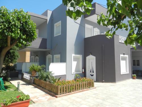 Athena Hotel - image 2