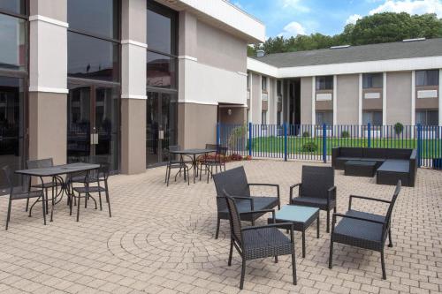 Baymont by Wyndham Grand Haven - image 6