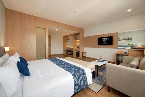 1 queen bed, 2 twin beds