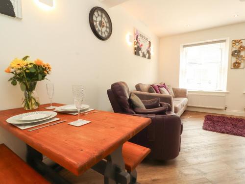 Lakes View Apartment 1, Carnforth (photo 10)