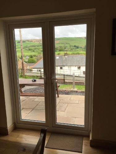 Bryn Derwen - image 4