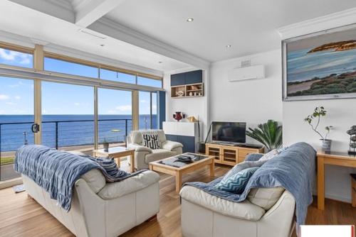 crystal blue apartment in Port Vincent