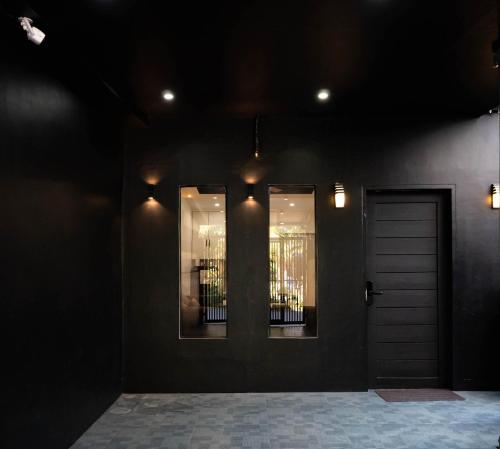 4 bedrooms, 13 beds