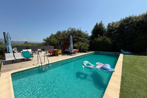 Belle villa à 5 min de Valbonne avec jardin piscine et jacuzzi - Location, gîte - Villeneuve-Loubet