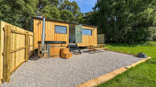 A szálláshely kívülről, Cnocvann Croft Shepherd Huts in Aigas