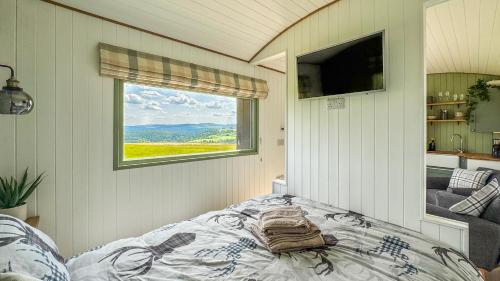 Cnocvann Croft Shepherd Huts in Aigas