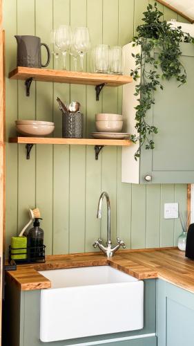 Cnocvann Croft Shepherd Huts in Aigas