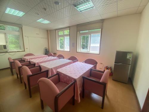 Restaurant, Lu-Lin B&B in Wufeng Township